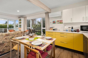 Plum Tree Cottage - Turangi Holiday Home